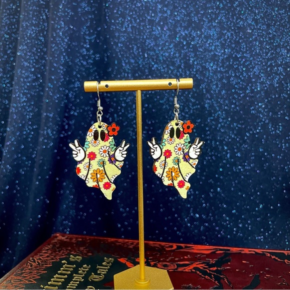 Hippie ghost peace sign dangle earrings - Picture 3 of 8